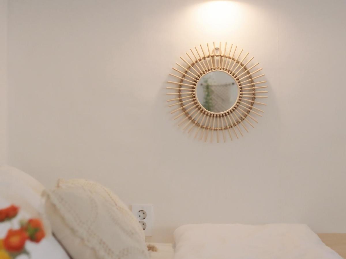 Neat House Hongdae Hotel Сеул Екстериор снимка