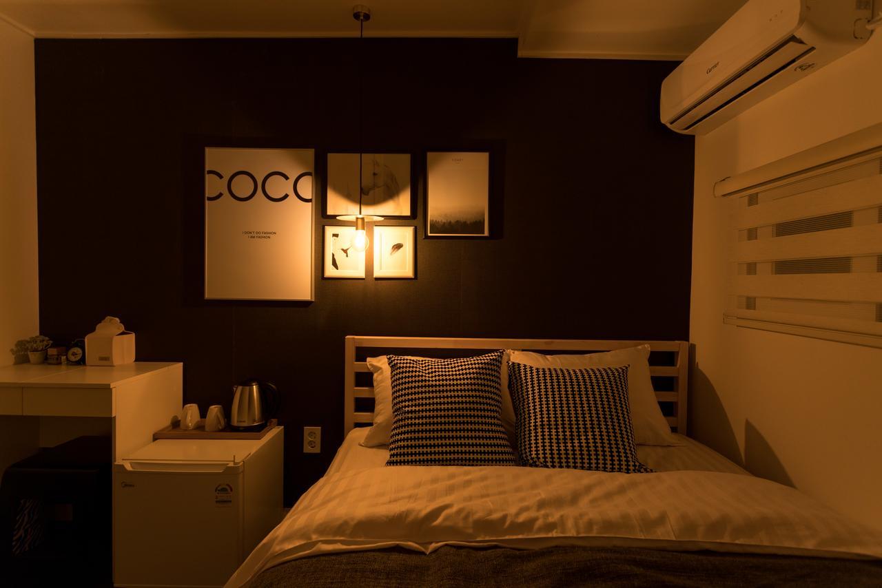 Neat House Hongdae Hotel Сеул Екстериор снимка