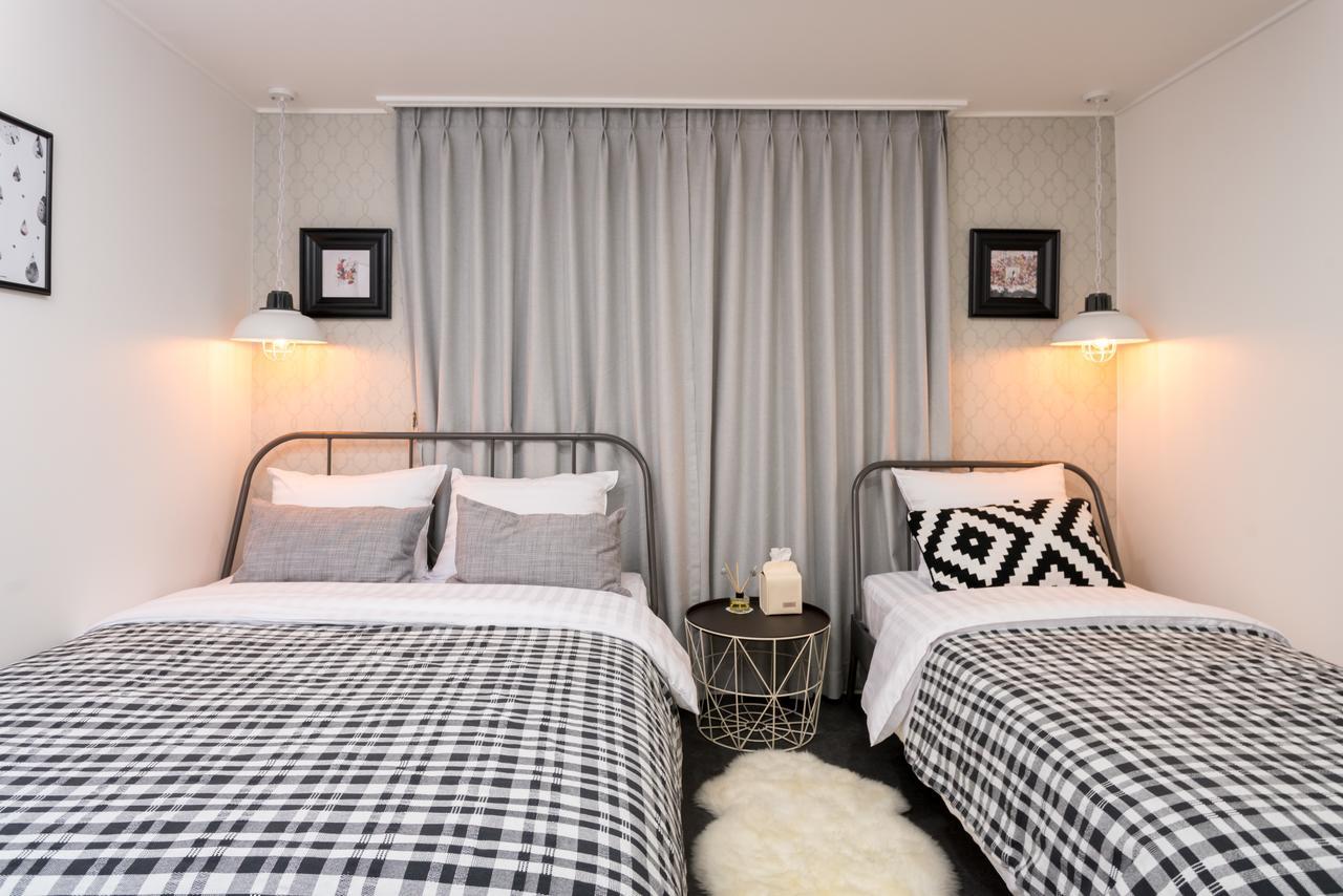 Neat House Hongdae Hotel Сеул Екстериор снимка