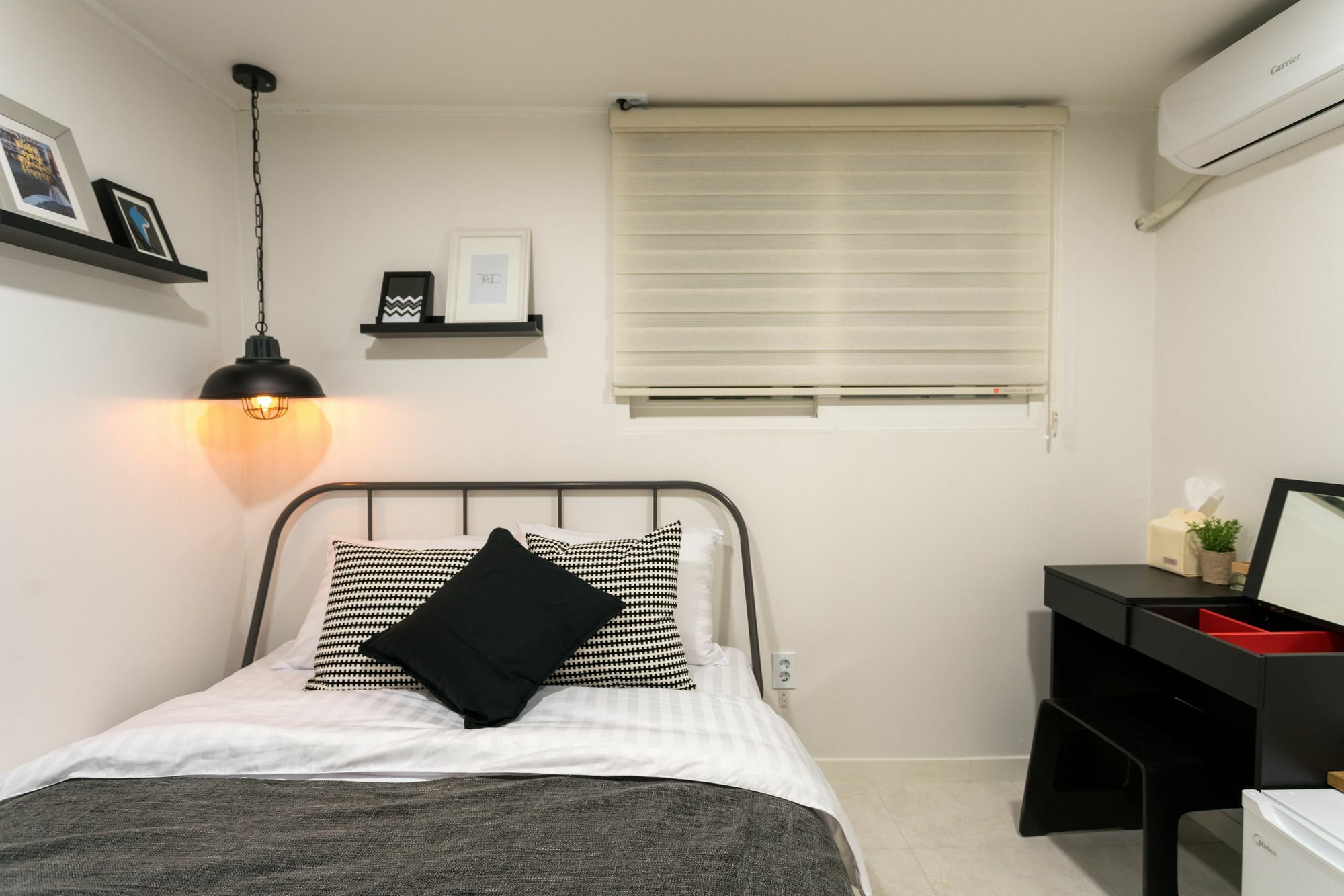 Neat House Hongdae Hotel Сеул Екстериор снимка