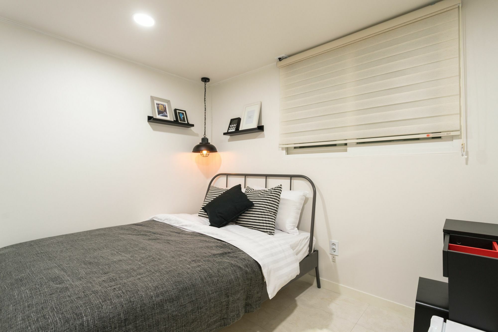 Neat House Hongdae Hotel Сеул Екстериор снимка